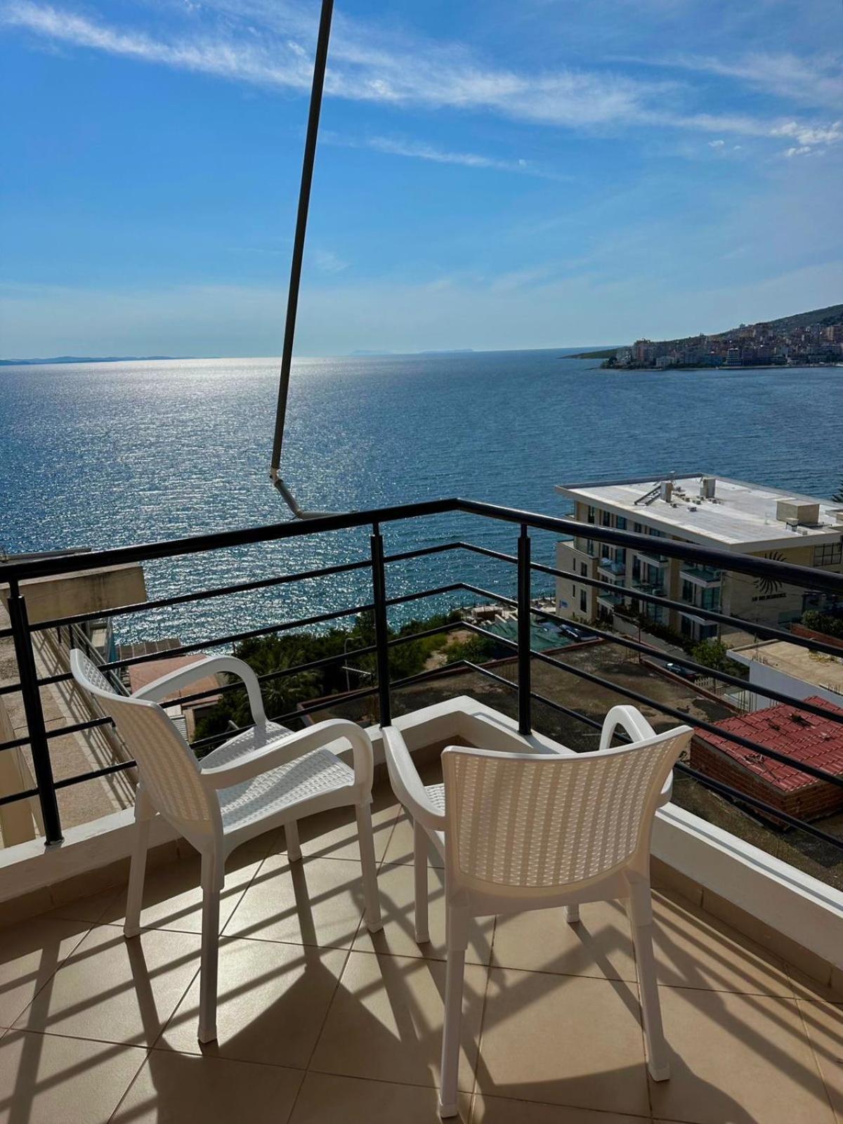 Esmeralda Apartaments Sarandë Eksteriør billede