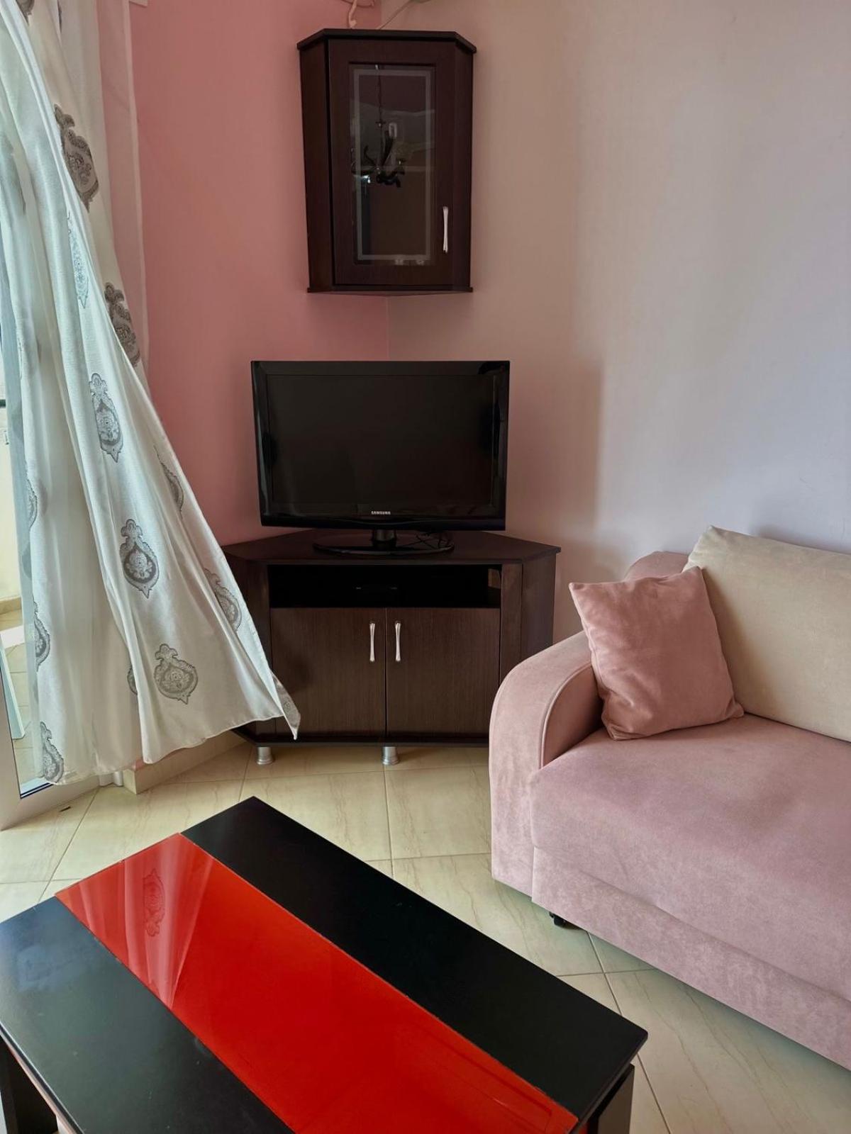 Esmeralda Apartaments Sarandë Eksteriør billede