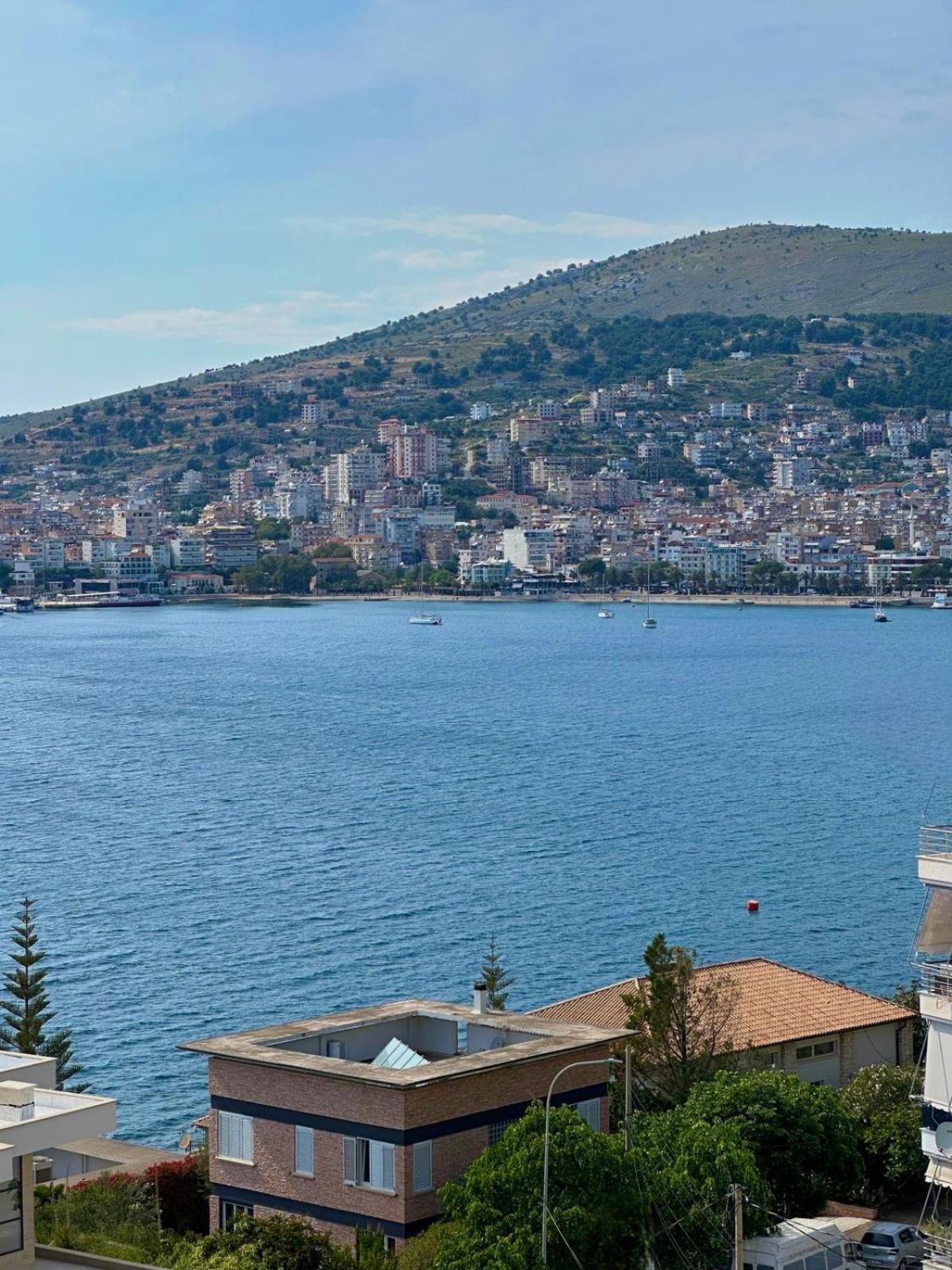 Esmeralda Apartaments Sarandë Eksteriør billede