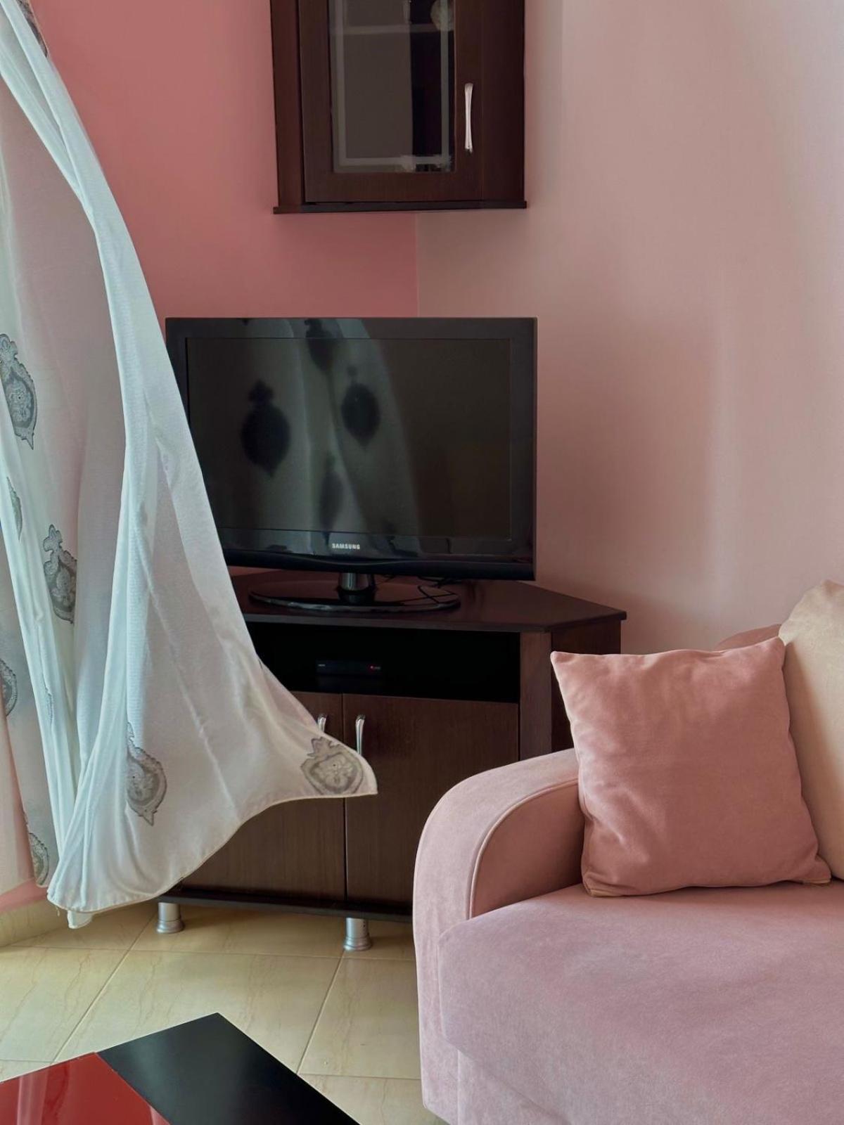 Esmeralda Apartaments Sarandë Eksteriør billede