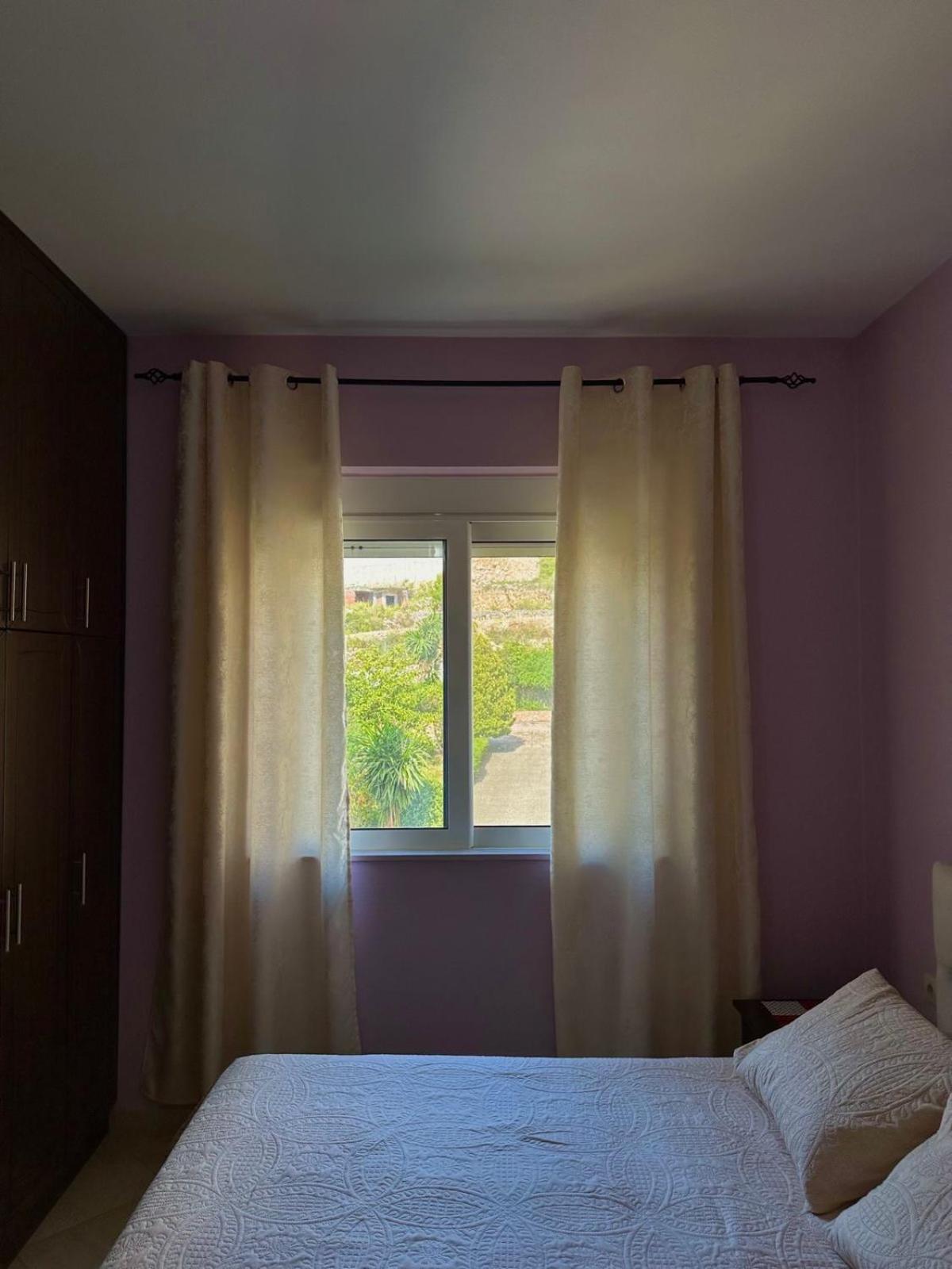 Esmeralda Apartaments Sarandë Eksteriør billede