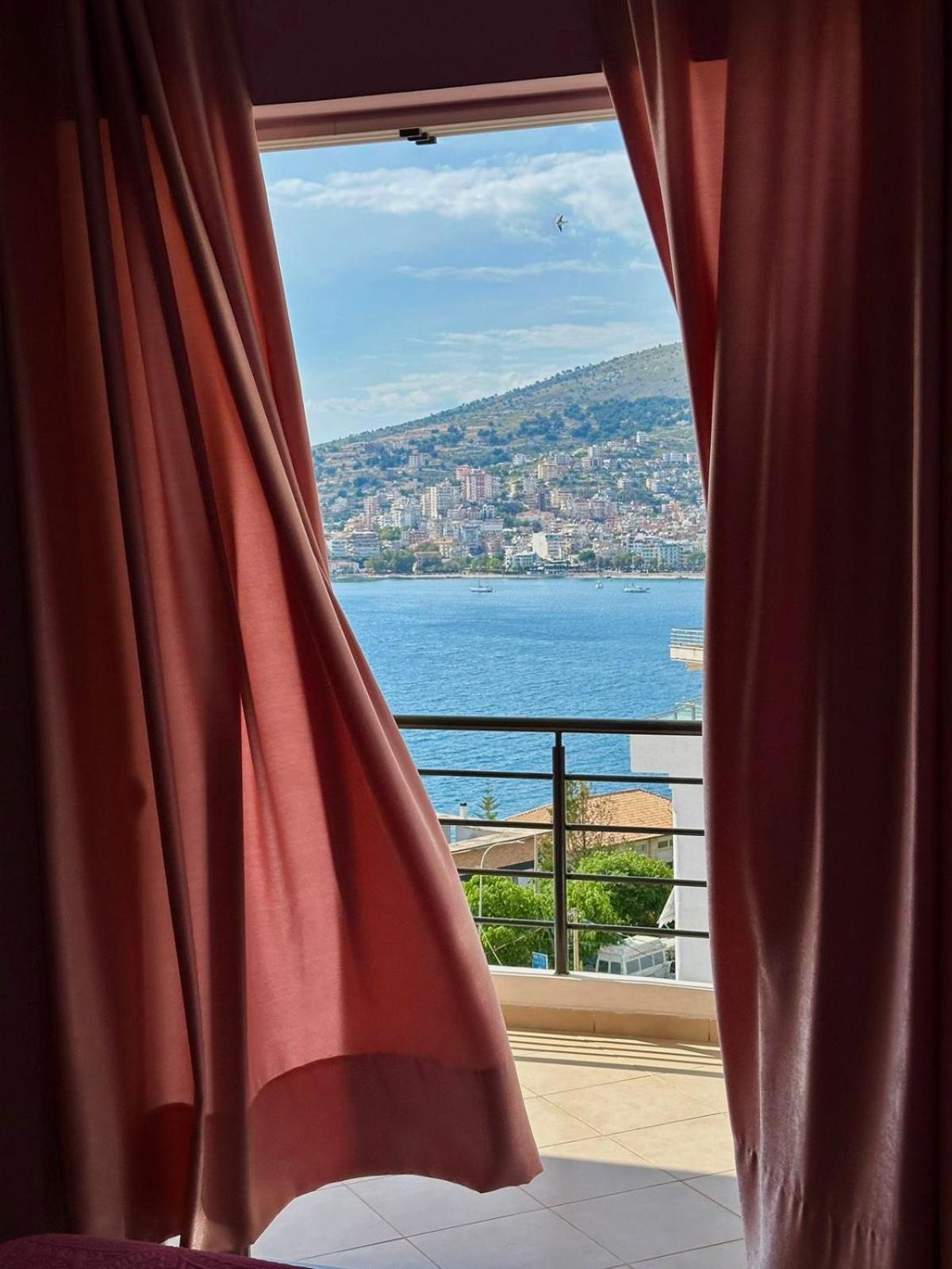 Esmeralda Apartaments Sarandë Eksteriør billede