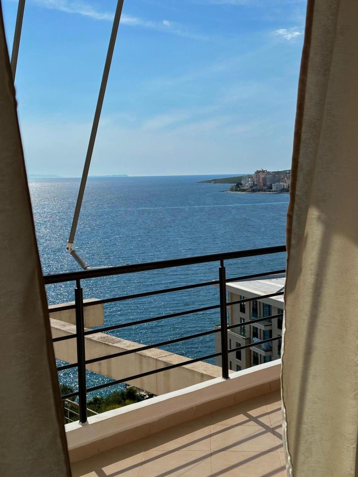 Esmeralda Apartaments Sarandë Eksteriør billede
